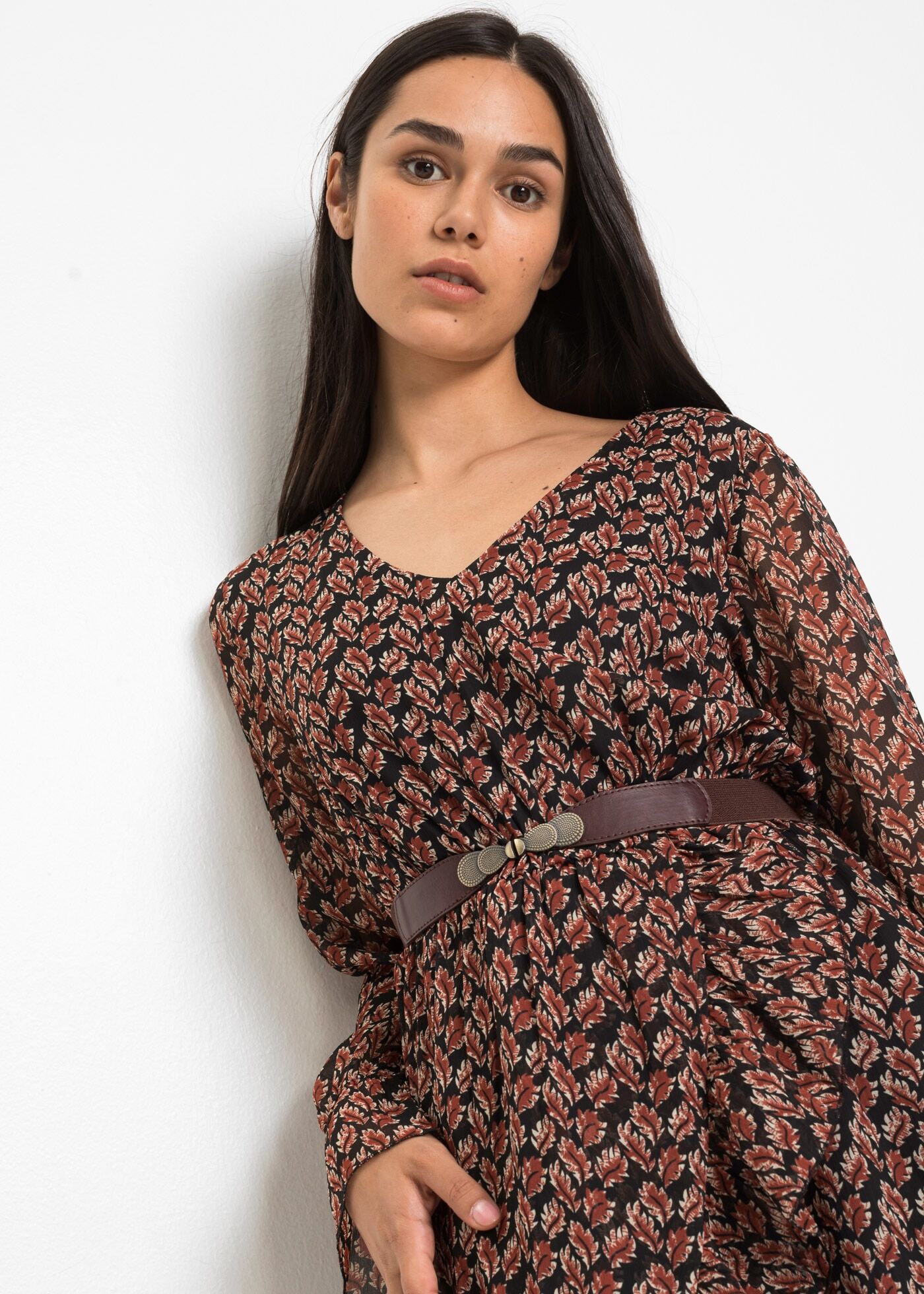 Stretchgürtel BONPRIX, Damen, Gr. 65, braun (kaffeebraun, goldfarben), Lederimitat, kontrastfarbene Details, unifarben, Gürtel Stretchgürtel, mit wunderschönem Metall-Verschluss kaffeebraun, goldfarben 65