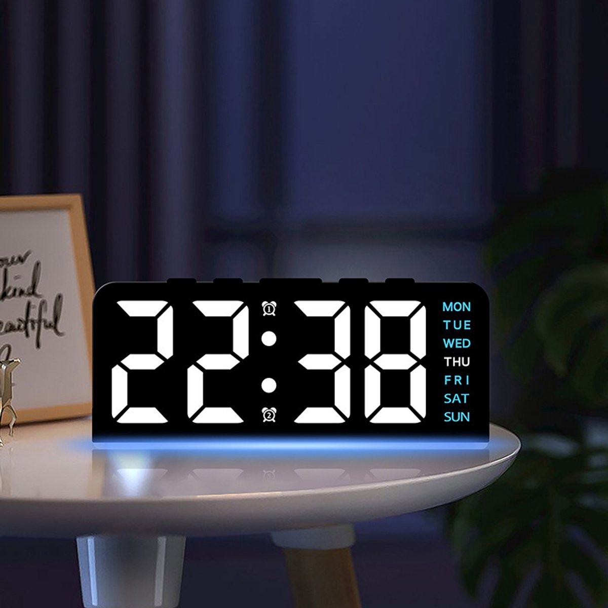 Digitale Bureauklok met LED Verlichting, Dubbel Alarm en Dimfunctie, Zwart