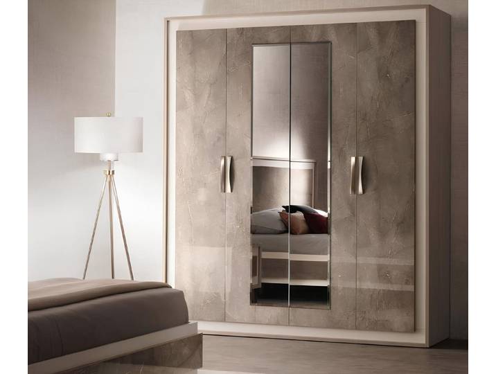 JVmoebel Kleiderschrank Italienischer Kleiderschrank aus Holz in neutralen Beigetönen (1-St) Made in Europa