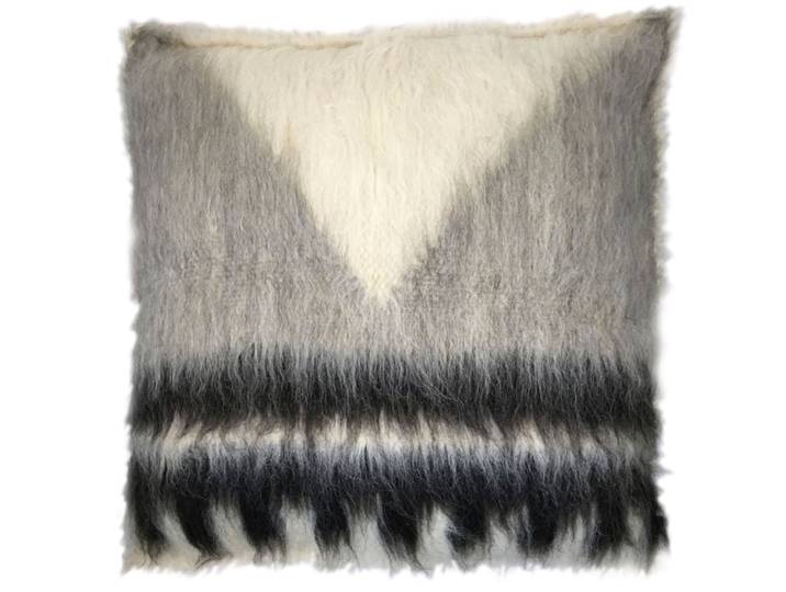 Coussin triangle 100% laine noir et blanc cassé 50x50