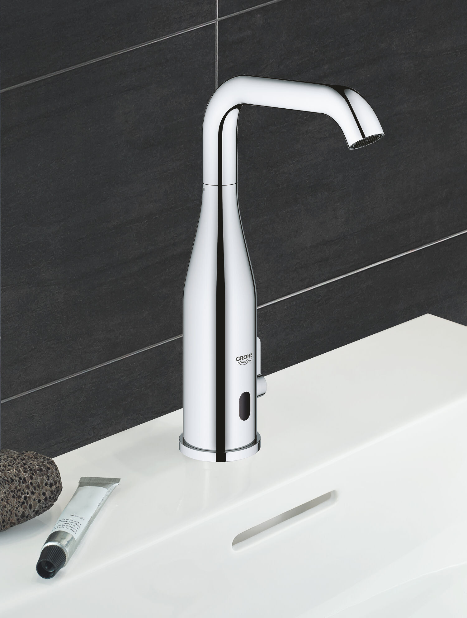 Essence E Grohe Essence E chromé, avec mélange, pile au lithium 6 V
