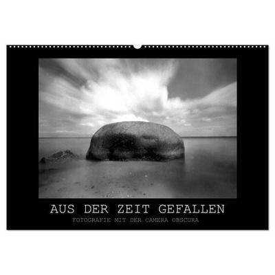 Aus der Zeit gefallen - Fotografie mit der Camera Obscura (Wandkalender 2027 DIN A2 quer), CALVENDO Monatskalender