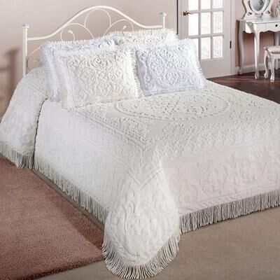 Beatrice Home Fashions/Bed Chenille Medallion Bedspread, King, Burgundy