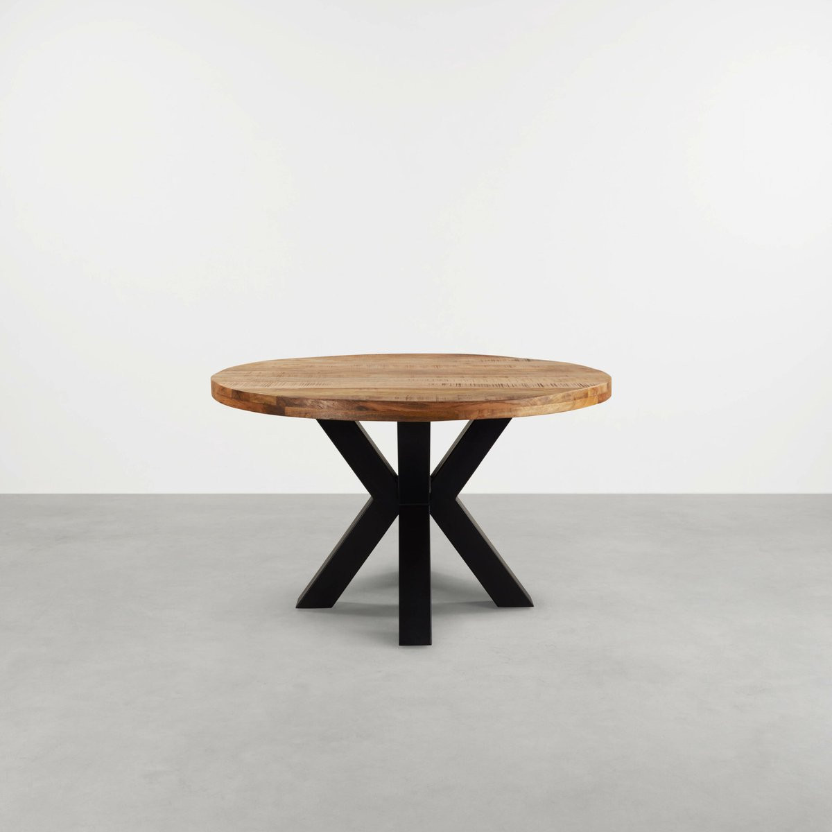The Copperbarn Ronde eettafel van mangohout met glad blad, Diameter: 140 cm, Hoogte: 76 cm