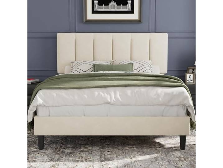 VECELO Polsterbett 140x200 cm, Doppelbett mit höhenverstellbarem Samt-Kopfteil, stabiles Bettgestell mit Massivholzlattenrost, geräuscharme Konstruktion, bis 370 kg belastbar, Beige