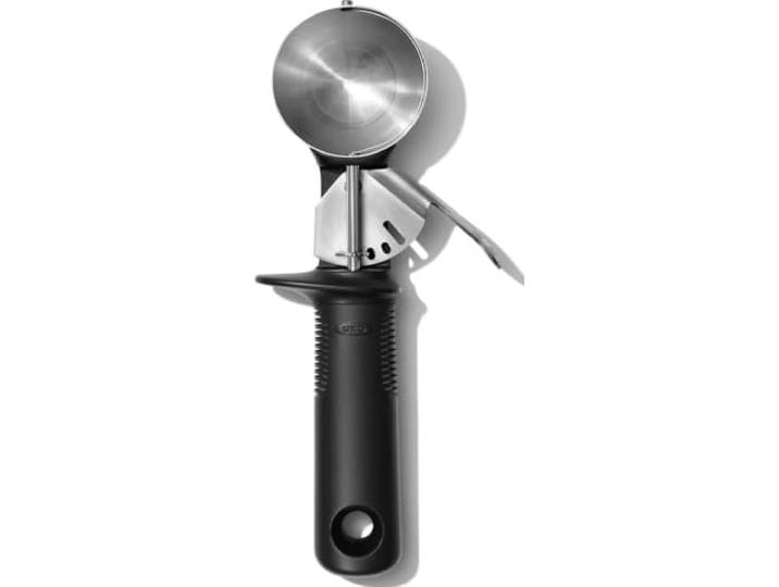 OXO Good Grips Eisportionierer mit Auswurfmechanismus