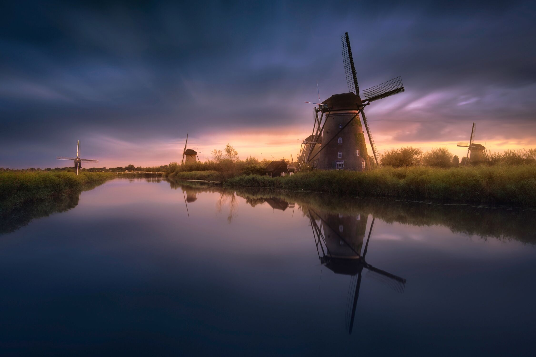 Fototapete PAPERMOON "Photo-Art JESUS M GARCIA, KINDERDIJK-WINDMÜHLEN", bunt, B:2,5m L:1,86m, Vlies, Tapeten, Fototapete bunt B/L: 2,5m x 1,86m, Bahnen: 5 Stk.