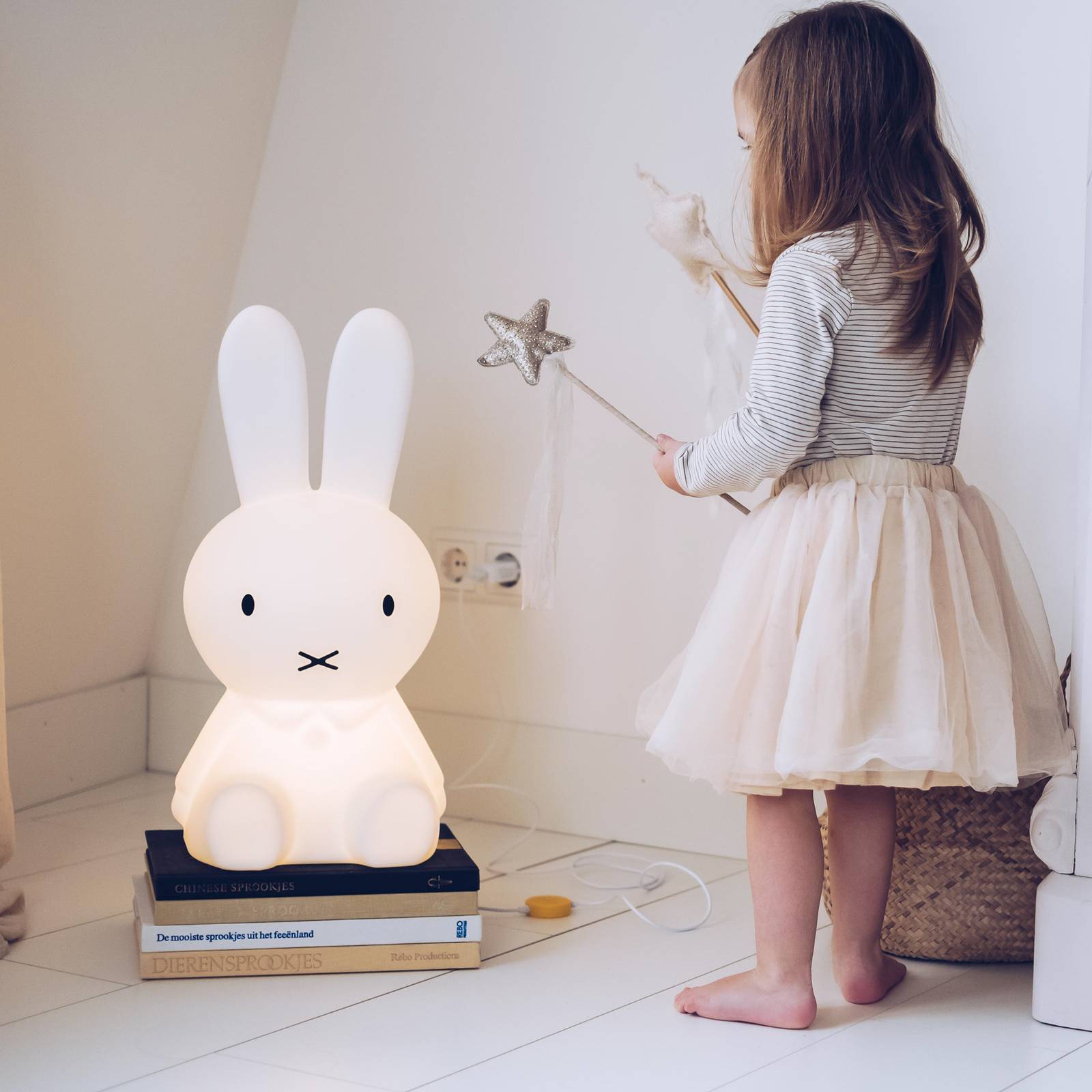Mr Maria Bordlampe Miffy, dæmpbar, Hvid/opal, Børneværelse, Plast