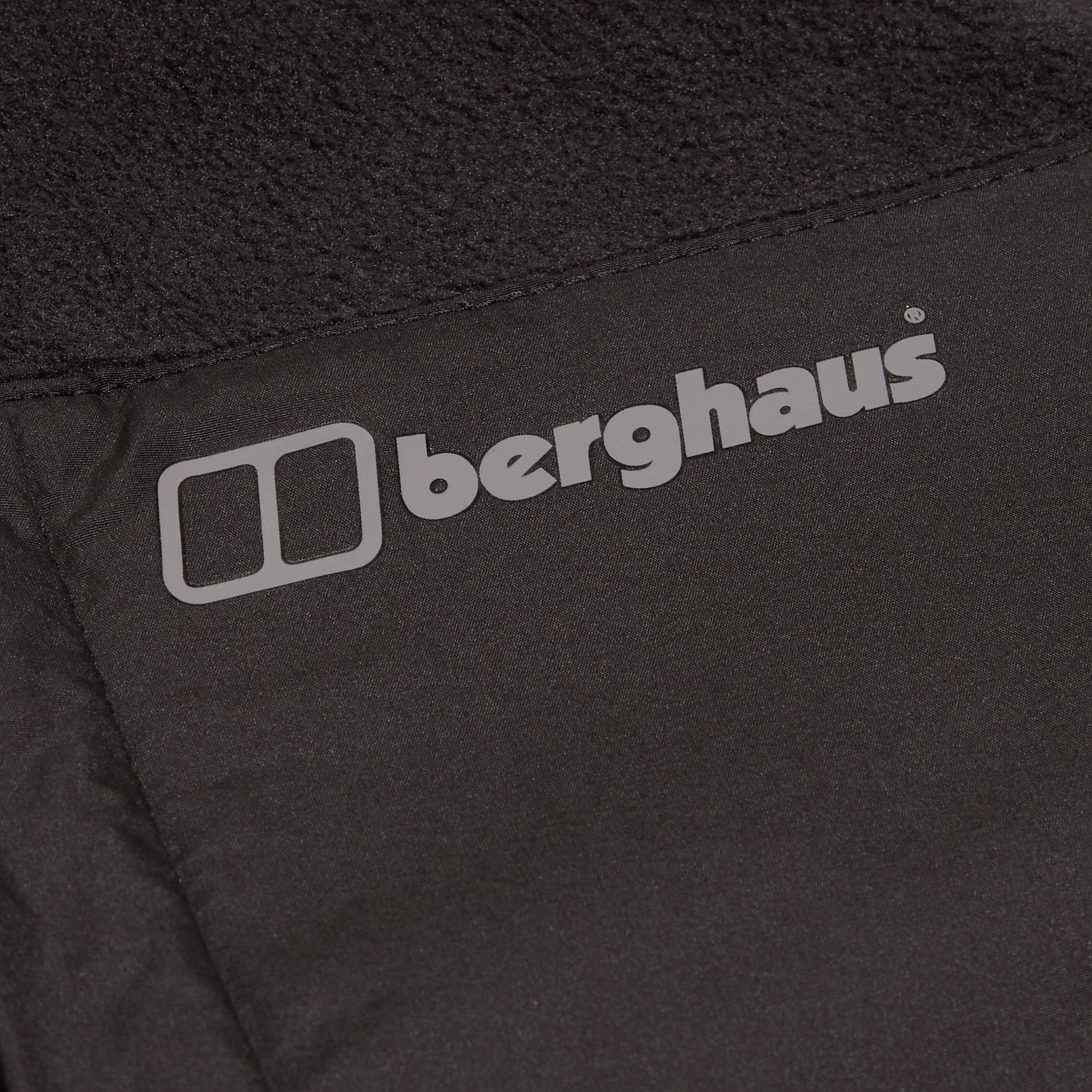 Fleecejacke BERGHAUS "PRISM GUIDE IA FLEECE JACKET", Herren, Gr. L, schwarz (schwarz, schwarz), Obermaterial: 100% Polyester. Futter: 100% Polyester, Jacken Fleecejacke, besonders strapazierfähig durch Verstärkungen, mit vier Taschen schwarz, schwarz L