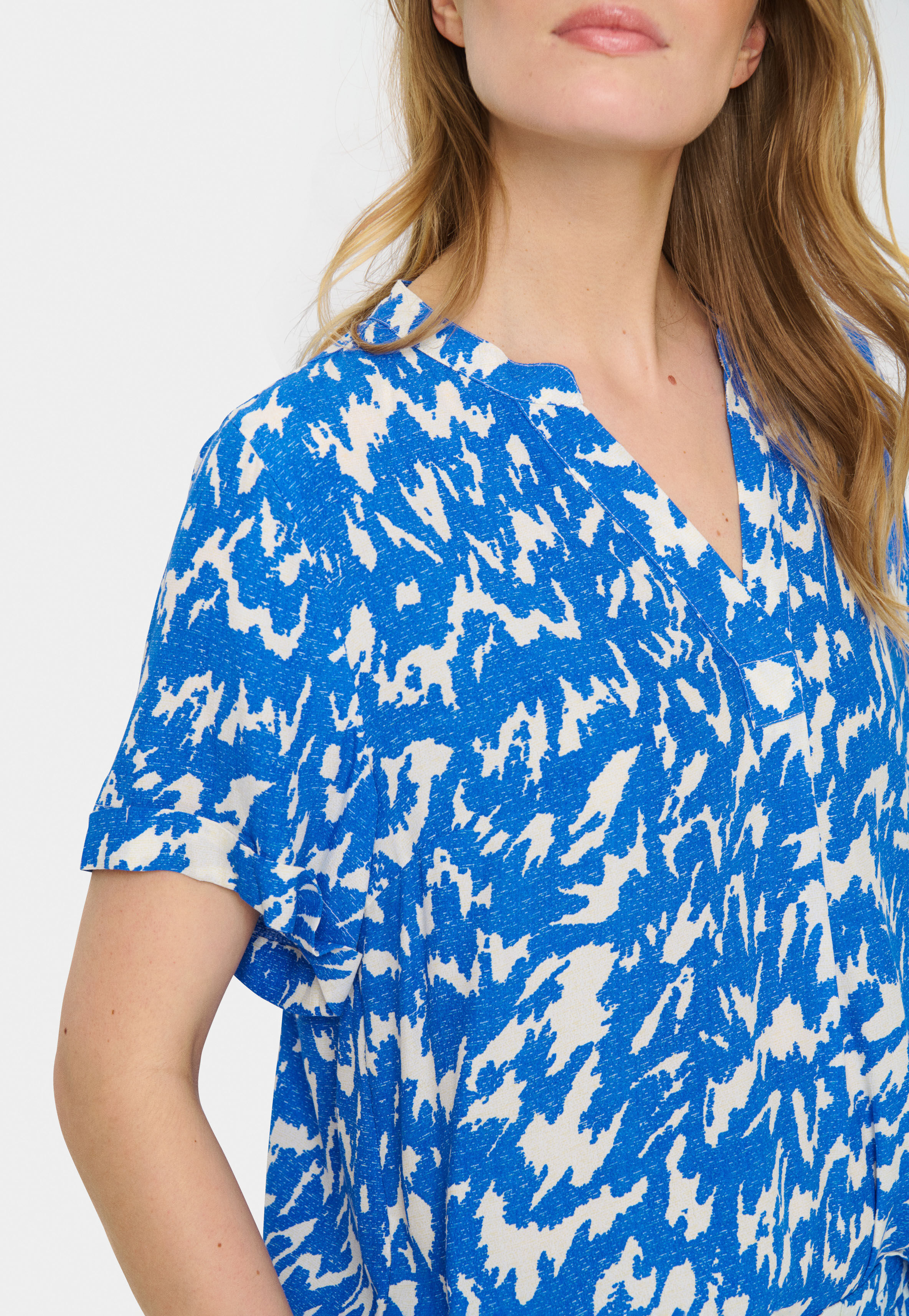 Blusenshirt SAINT TROPEZ "AgnesSZ SS Top", Damen, Gr. XL (42), blau (surf blau nature strokes), Web, Obermaterial: 100% Viskose, unifarben, Shirts Blusenshirt surf blau nature strokes XL (42)