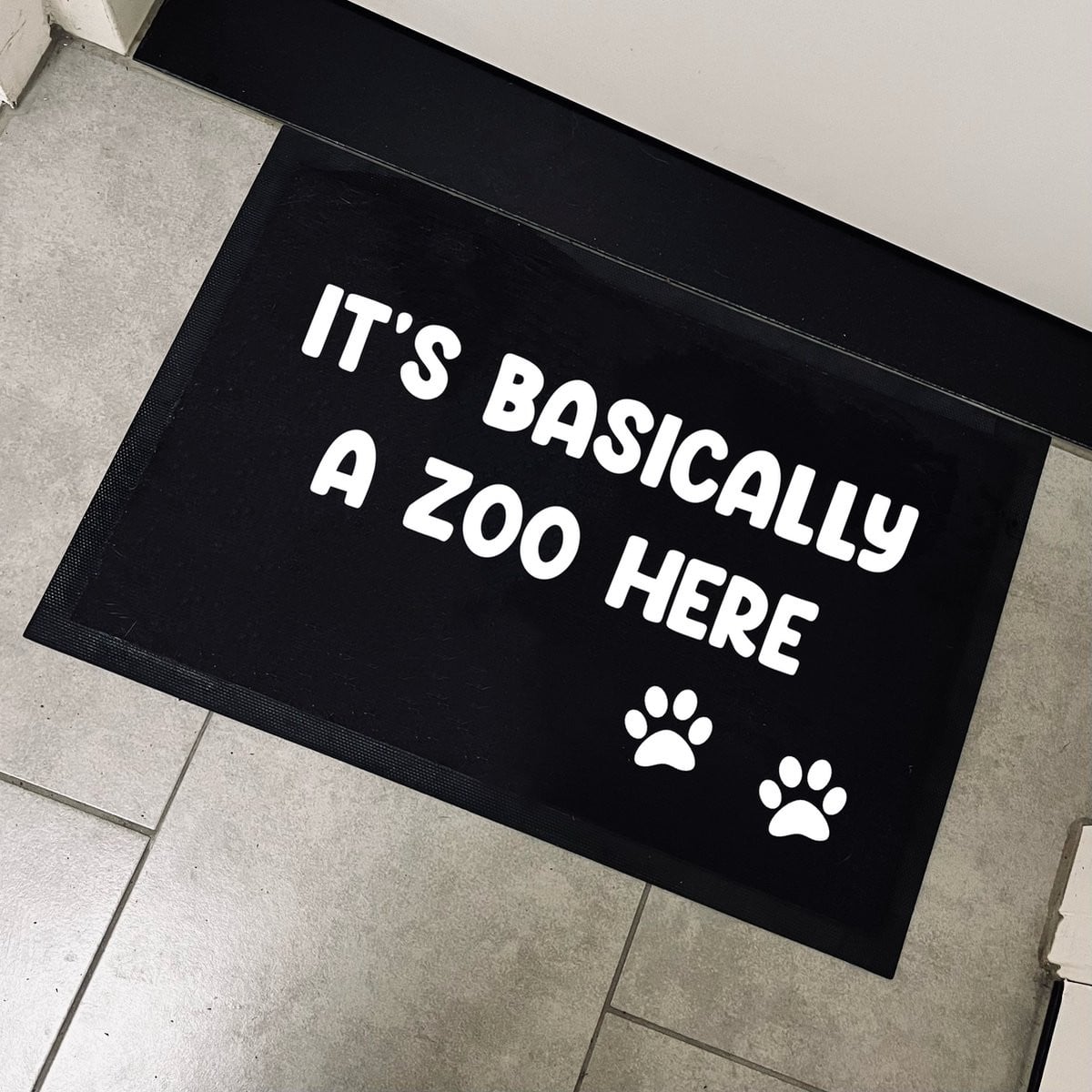 Grappige deurmat Its basically a zoo here - B/D: 60 x 40 cm