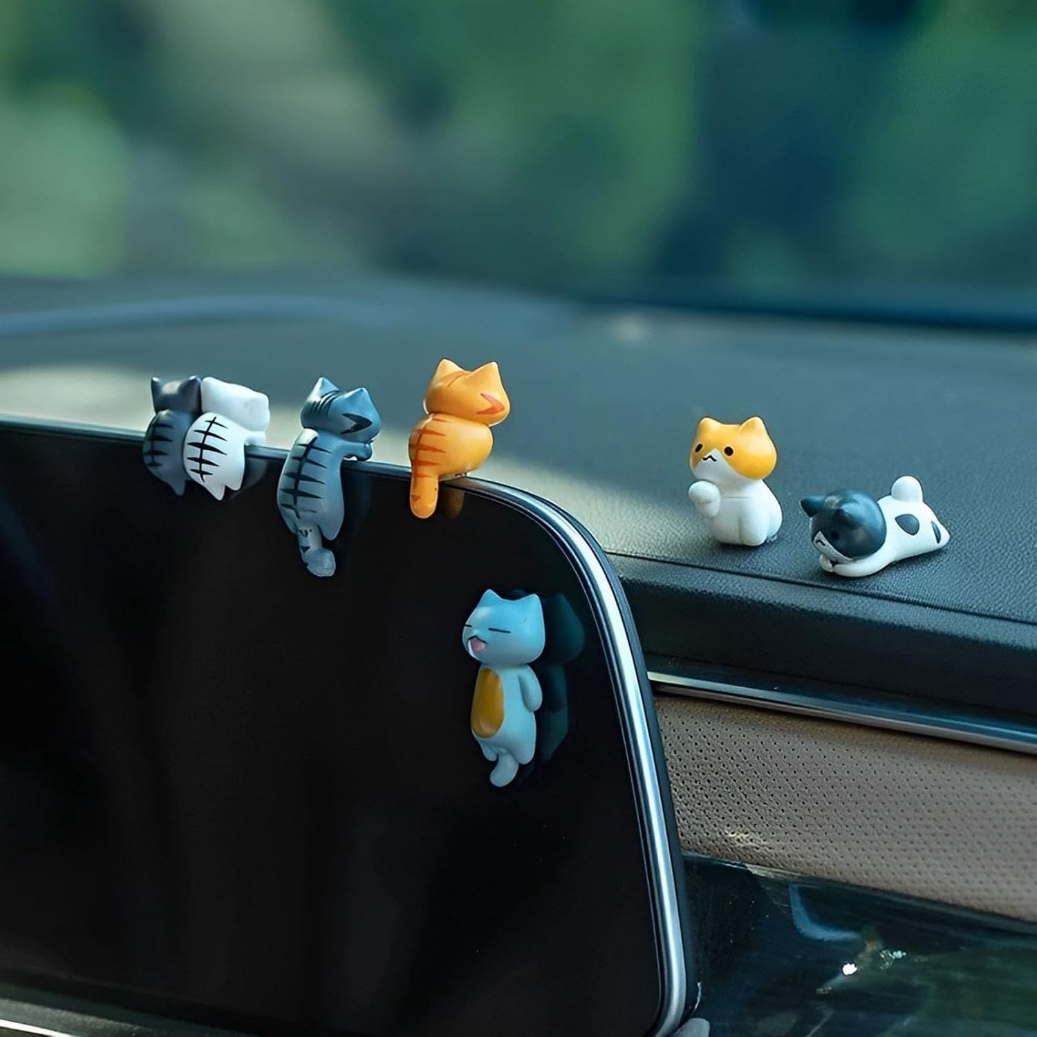 Mini Kat Figuren voor Auto Decoratie en Dashboard, Plakbare Dieren Beeldjes voor Interieur Accessoires
