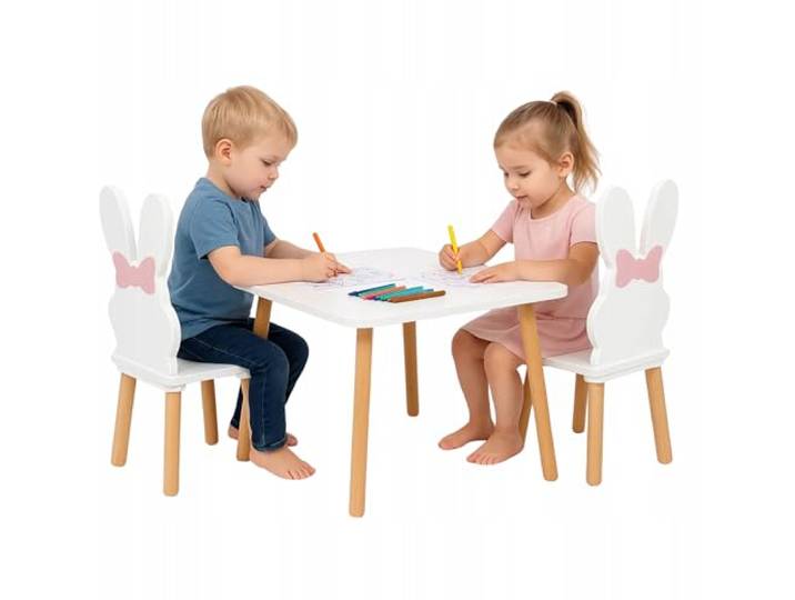 PlayPals Furniture Kindertisch mit 2 Stühlen- Kinder Tisch Stuhl Set aus Holz, 50x 60 cm- Kindersitzgruppe,natürliche Sitzmöbel für Kinder- Kinderstuhl-Set