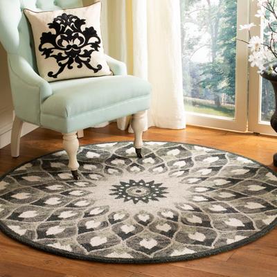 SAFAVIEH Handmade Novelty Elizabeta Wool Rug