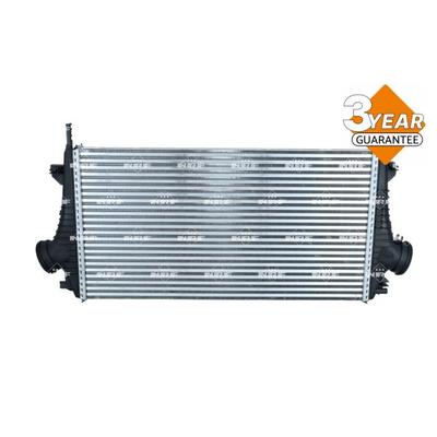 NRF Ladeluftkühler 30796 für Vaughall CHEVROLET