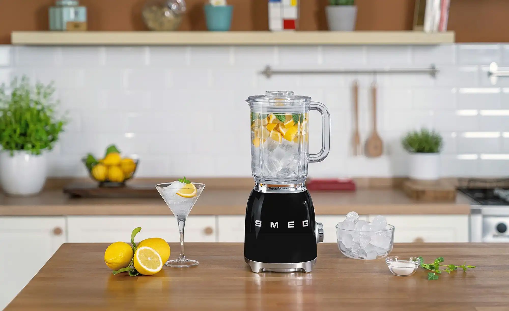 SMEG Standmixer  BLF03BLEU ¦ schwarz ¦ Kunststoff,Glas ¦ Maße (cm): B: 19,7 H: