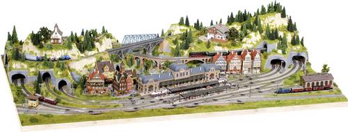 NOCH 0084830 N, Z Fertiggelände zentral Baden-Baden N Arnold Gleis, N Fleischmann piccolo (mit Bettung), N Minitrix Gleis