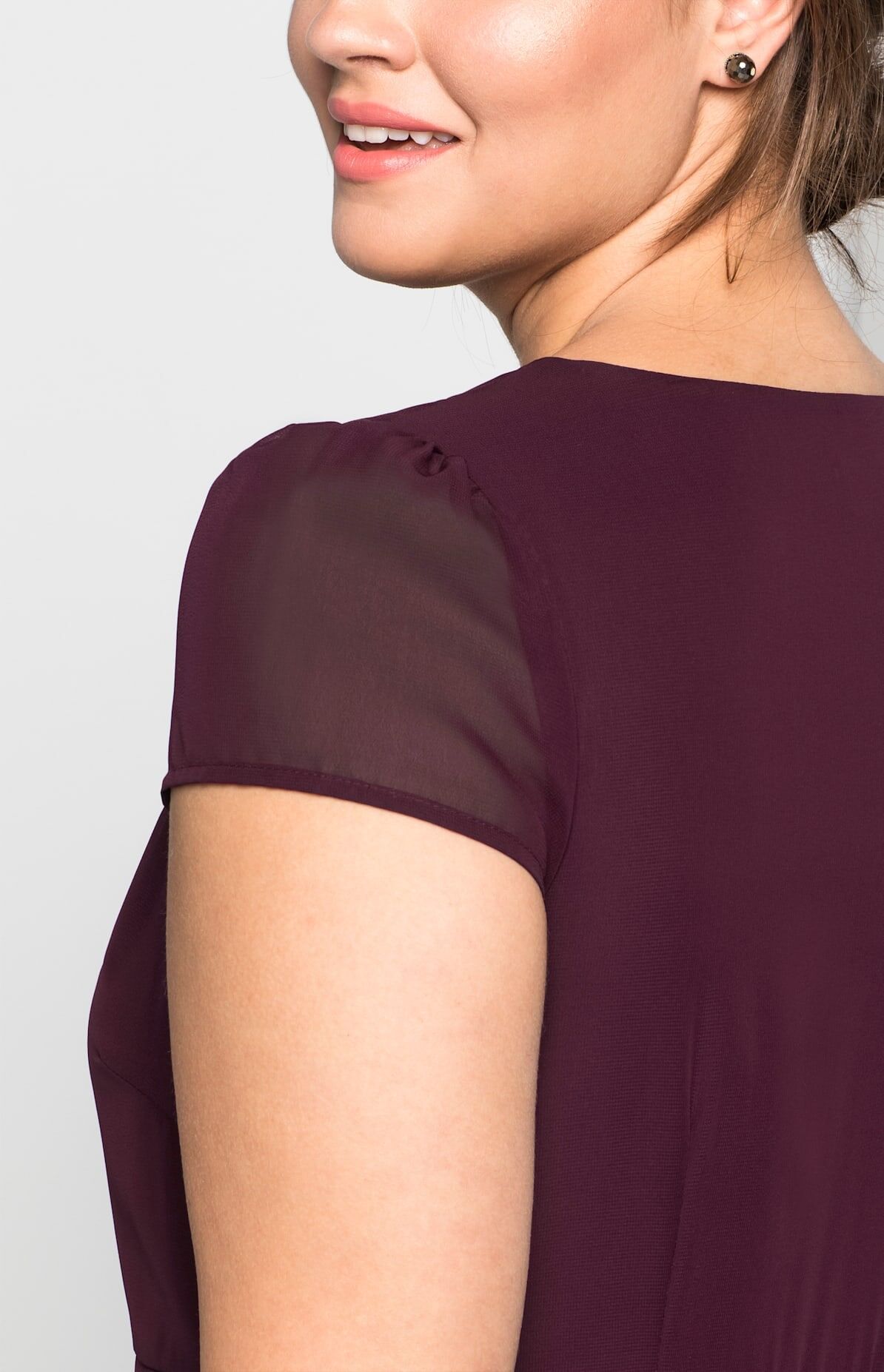 Abendkleid SHEEGO "Abendkleid", Damen, Gr. 56, Normalgrössen, Kurzarm, Georgette, lila (aubergine), Georgette, 100% Polyester, unifarben, lang, V-Ausschnitt, Kleider Abendkleid aubergine 56, Normalgrössen, Kurzarm, Georgette