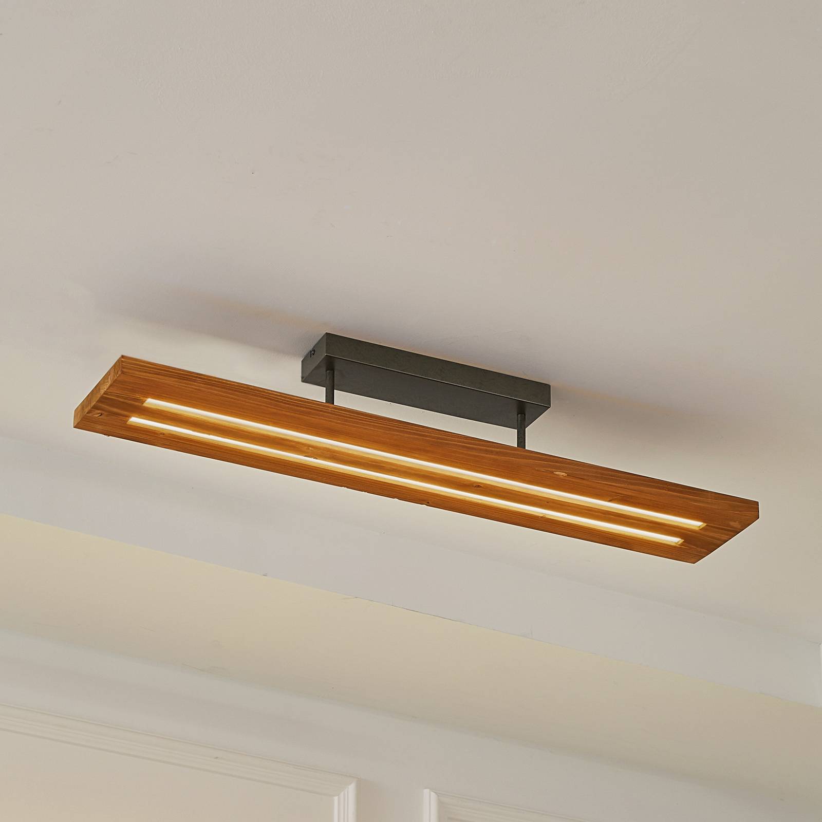 Wooden Ceiling Light Nesaja Lindby, dimmable, Light wood, Living / Dining Room, Wood, Country House / Rustic, Ceiling Light