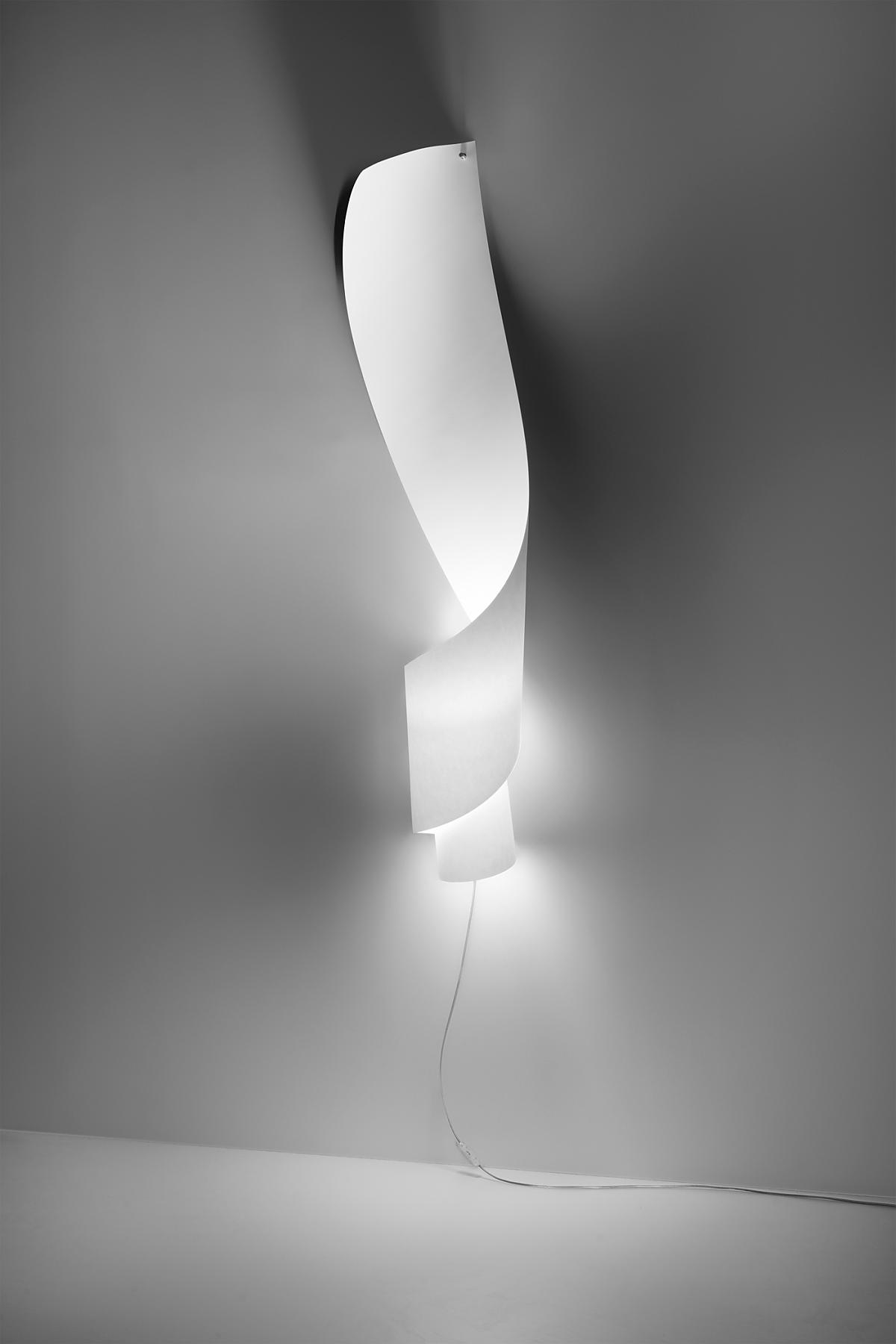 Ingo Maurer Wandleuchte OOP´S 1044000 4251545416702