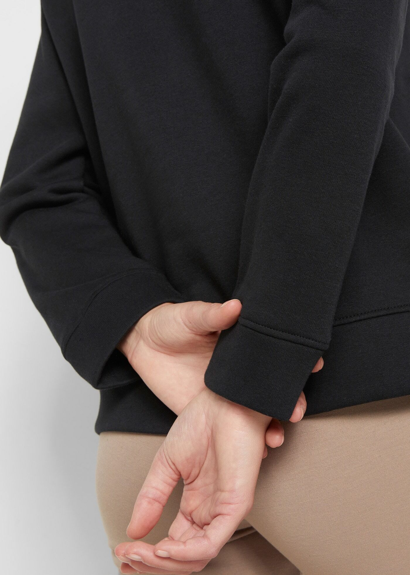 Sweatshirt BONPRIX "Sweatshirt", Damen, Gr. 40/42 (M), schwarz, Sweatware, Obermaterial: 60% Baumwolle, 40% Polyester, unifarben, bequem normal, Rundhals, Bündchen, Sweatshirts Sweatshirt, klassischer Rundhalsausschnitt, bequeme Passform, ohne Verschluss 
