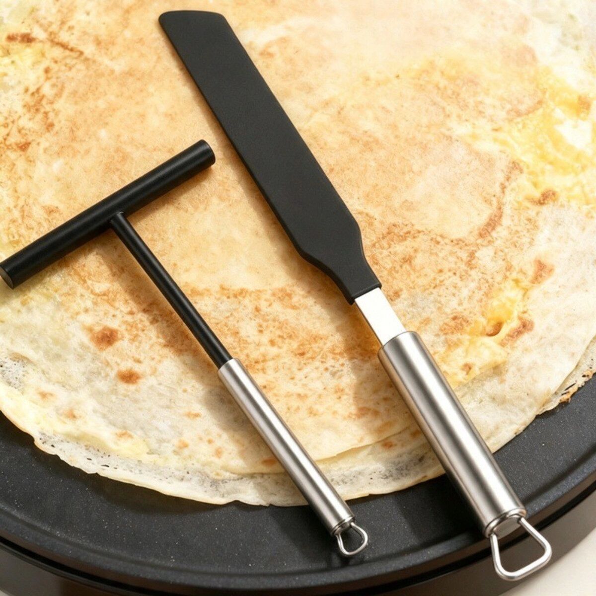 INF 304 Edelstahl Pfannkuchen- und Crêpe-Set – Schwarzer T-förmiger Teigverteiler mit Nylon Antihaftschaber