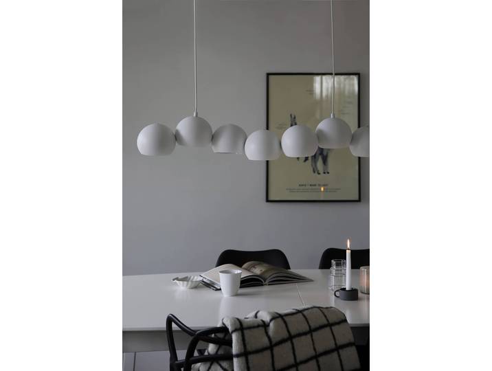 Suspension Cupolo 15 x 18 x 101cm Blanc/Blanc Matériau : Métal Surface en métal : Laqué Type de métal : Fer E14