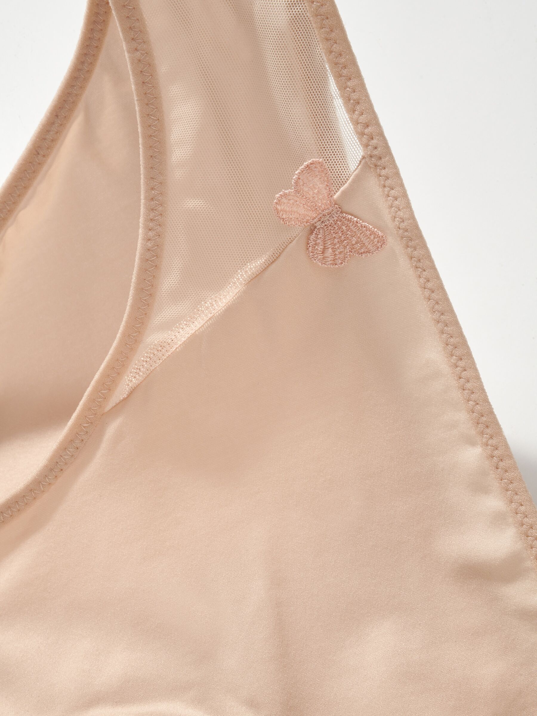 Slip PASSIONATA "MISS JOY", Damen, Gr. 40, Mikrofaser,Tüll, beige (dune), Mikrofaser;Tüll, Obermaterial: 84% Polyamid, 16% Elasthan, körpernah, Unterhosen Slip, Schmetterlingsmotiv, seitliche Tüll-Einsätze, elastischer Bund