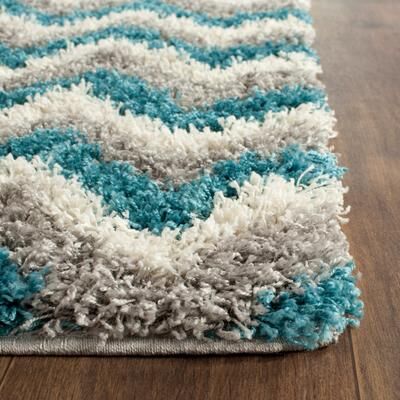 SAFAVIEH Kids Shag Valeryia Nursery Playroom 2-inch Thick Rug