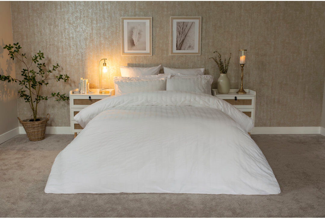 Belledorm Samara Cotton Blend Duvet Cover Set with Pillowcases Included Super King