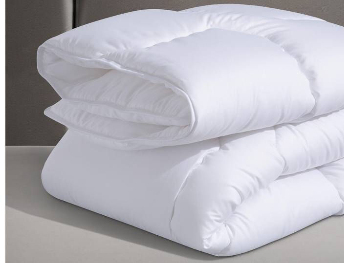 Kunstfaserbettdecke FAN Sanamed 95 , weiss (weiß), B:135cm L:200cm, Bezug: 100% Polyester. Füllung: 100% Polyester, Bettdecken, Kunstfaserbettdecke, kochfest und langlebig