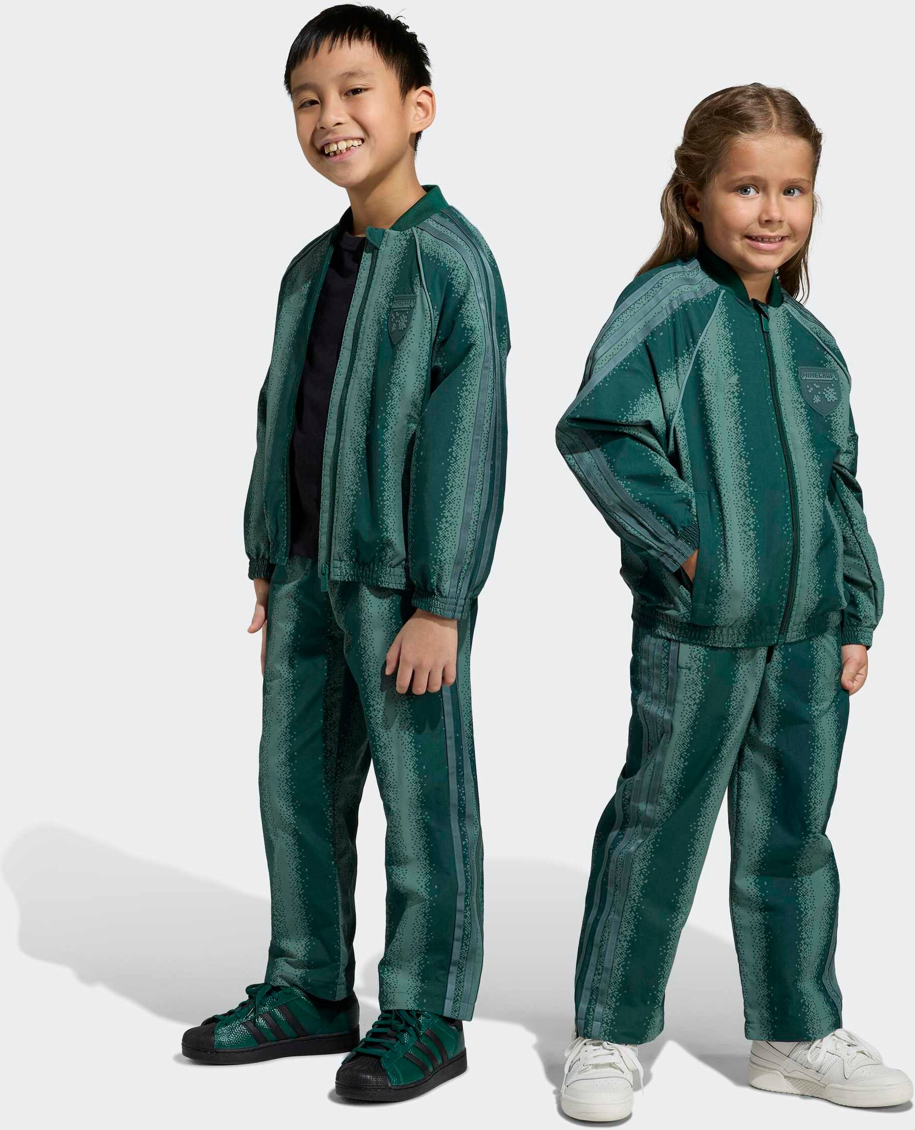 T-Shirt & Shorts ADIDAS ORIGINALS "ADIDAS MINECRAFT SST", Kinder, Gr. 110, grün (collegiate grün, tech emerald), Obermaterial: 100% Polyamid, KOB Set-Artikel T-Shirt & Shorts collegiate grün, tech emerald 110