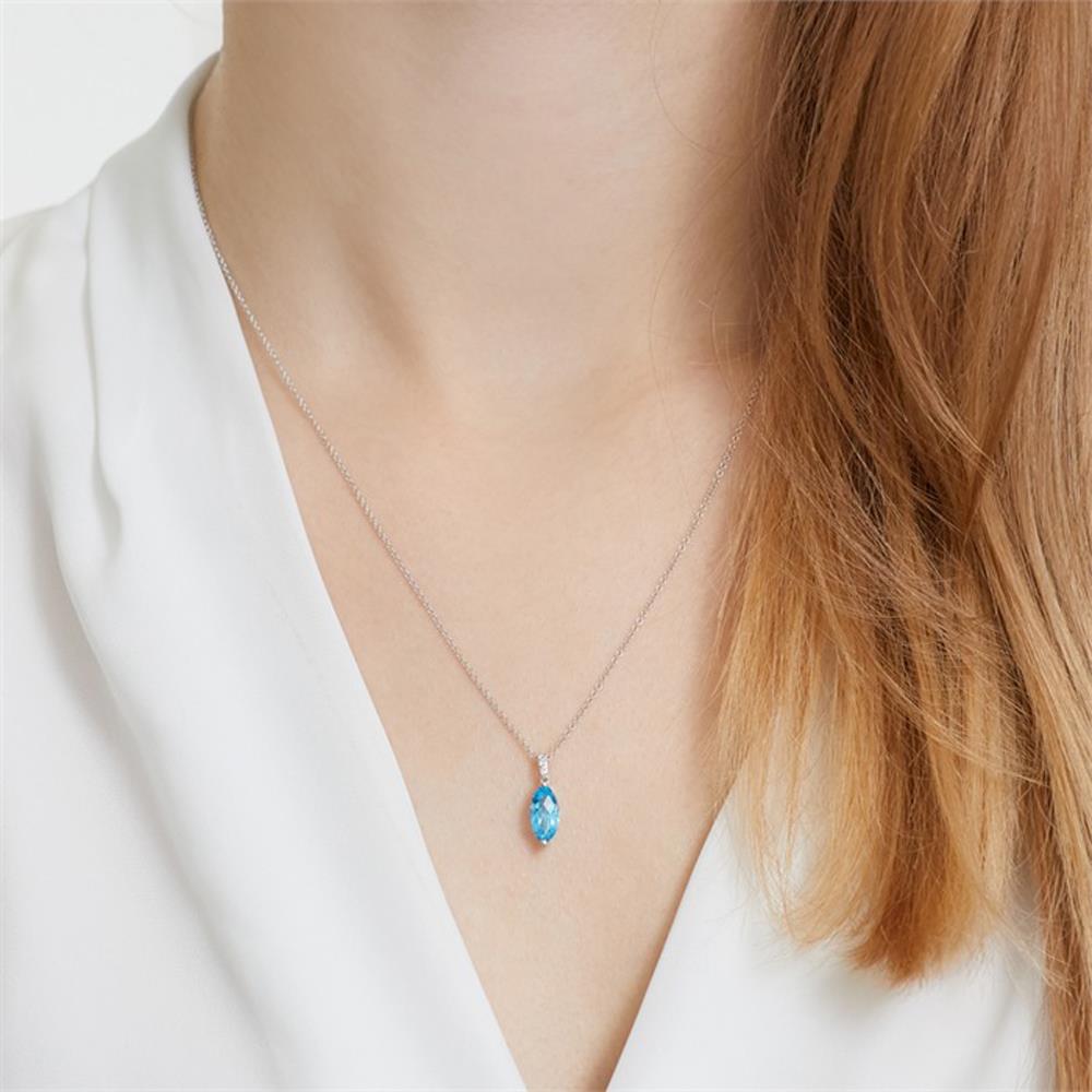 Unique Blautopas Anhänger 585er Weißgold 3 Diamanten blau