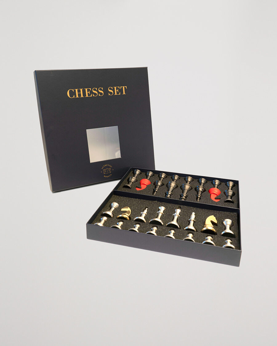 Authentic Models Chess Set Metal men One size
