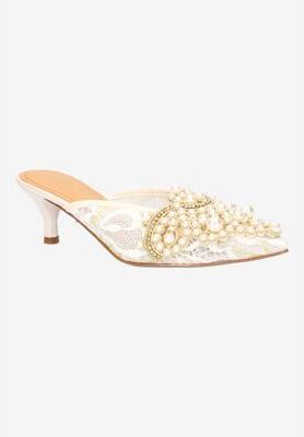 Women's Dorrus Pumps by J. Renee in Ivory White (Size 7 1/2 M)