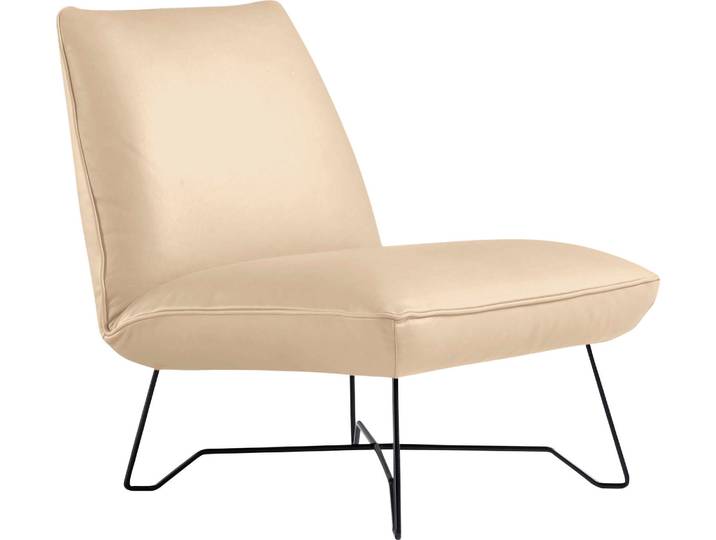 Sessel EGOITALIANO Lia Loungesessel, elegant und stylisch, toller Sitzkomfort , beige (champagner), B:62cm H:73cm T:79cm, Leder »BULL« (echtes Rindsleder). Geschliffenes, pigmentiertes und behandeltes Rindsleder mit einer Dicke von 1, 3-1, 5 mm. Dieses Leder zeigt eine ziemlich weiche Hand mit einem halb undurchsichtigen Aussehen. Es handelt sich um ein geschütztes Leder. Eine leichte Deckschicht schützt sie vor Flecken, ohne ihre ursprünglichen Eigenschaften zu verändern. Die geschützten Leder kombinieren die Vorteile von Natürlichkeit und Weichheit mit einer guten Beständigkeit gegen Verschleiß und Ausbleichen. Das Vorhandensein der charakteristischen Zeichen, die das Leben des Tieres bestimmen, wie Narben, Körnungsunterschiede, Falten, Adern, Disharmonien in Farbtönen, beweisen ihre absolute Echtheit und großen Wert., Sessel, Sessel, extravaganter Designsessel, Solitärsessel