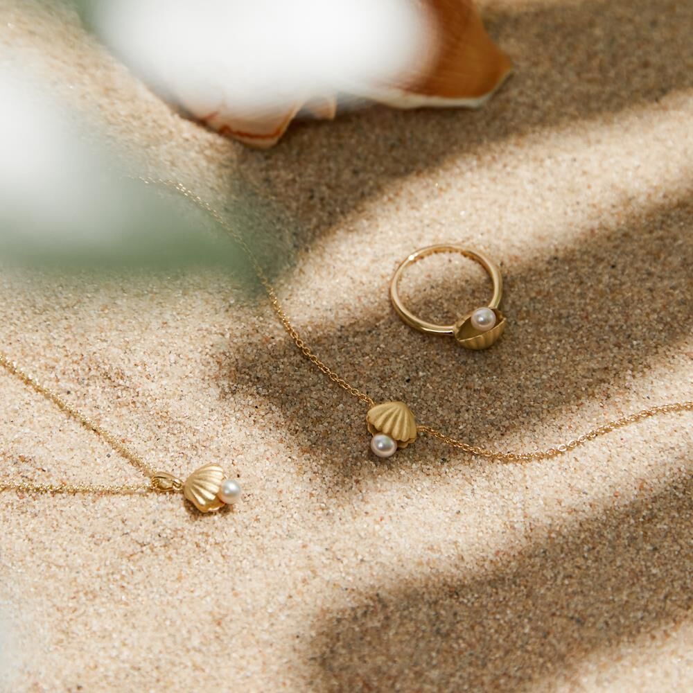Unique Anhänger Muschel mit Perle aus Sterlingsilber vergoldet gold