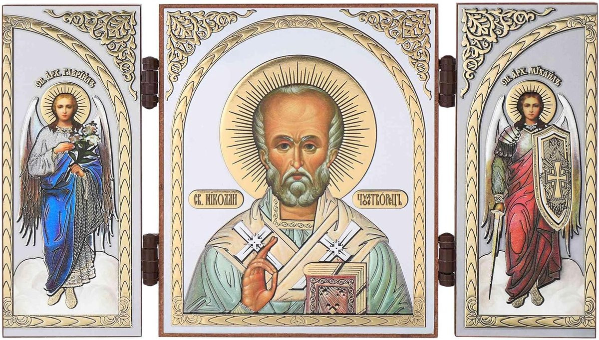 Houten Icon Triptych Reisaltaar voor Spirituele Bescherming met Gedetailleerde Reliëfdecoratie, Gekleurd, 19 x 11 cm