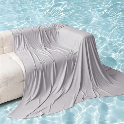 Uplift Picks Ultra Thin Cooling Summer Blanket Soft Breathable Bed Quilt light Gray 150x230 Cm