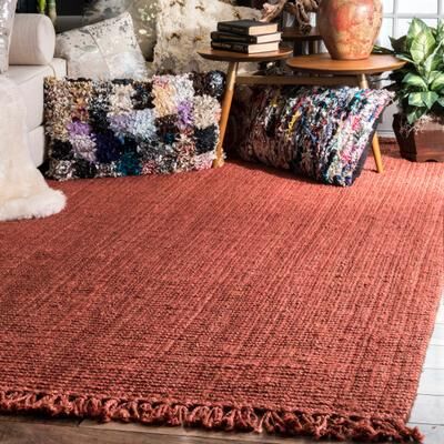 Nuloom Delilah Solid Chunky Jute Tassel Area Rug