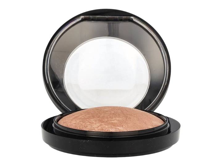 MAC Mineralize Skinfinish Natural 10 g - Soft And Gentle