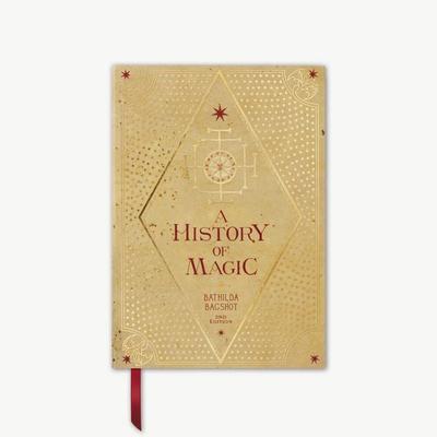 Zauberbücher: 'Geschichte der Zauberei' Notizbuch, von , MinaLima