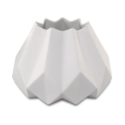 Dekovase GOEBEL "Vase Polygono Star 19 cm weiß", weiß, B:25,5cm H:19cm T:25,5cm Ø:25,5cm, Vasen, Abwischbar