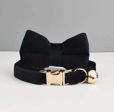 Uplift Essentials Personalized Luxury Velvet Cat Collar Set bow Tie Collar 04 l