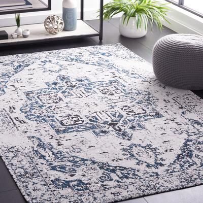 SAFAVIEH Easy Care Machine Washable Fiora Rug