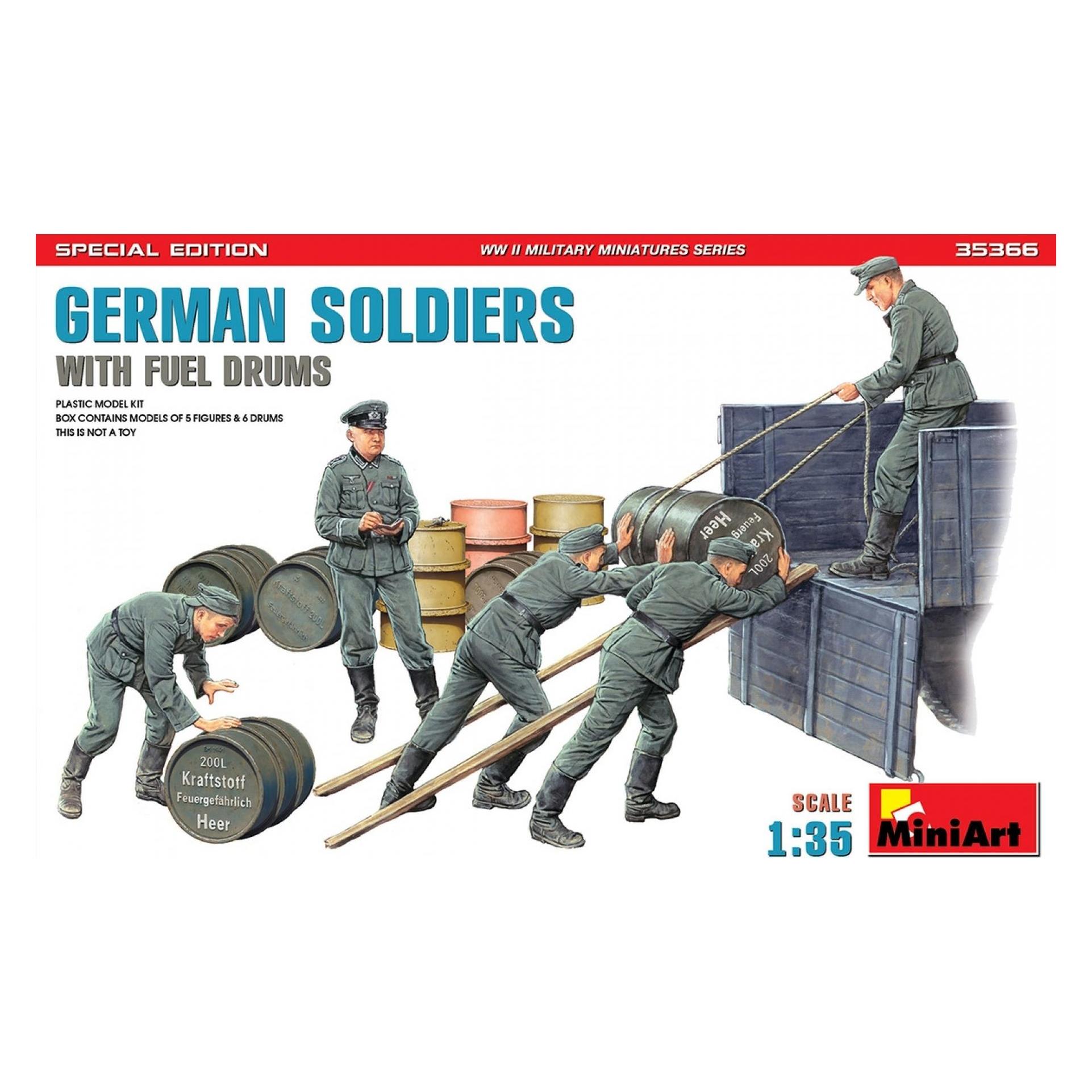 Other 1:35 Fig. Soldaten m. Kraftstofffäs. (5) (550035366)