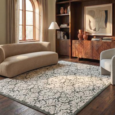 SAFAVIEH Handmade Blossom Camilia Wool Rug