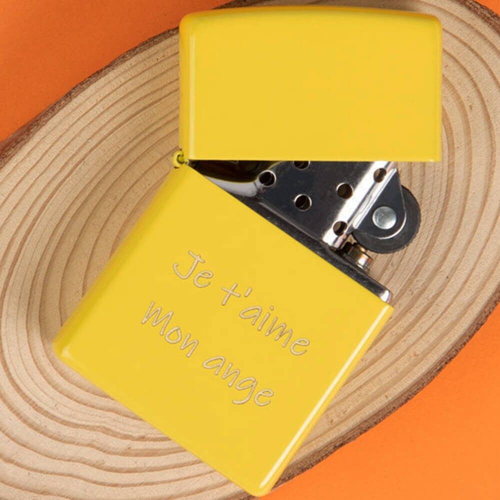 Ocadeau Briquet Zippo jaune gravé