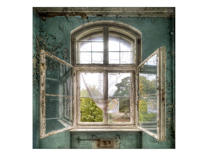 Glasbild Lost Place Floatglas Blau/Grün/Grau 80 x 80 x 1cm