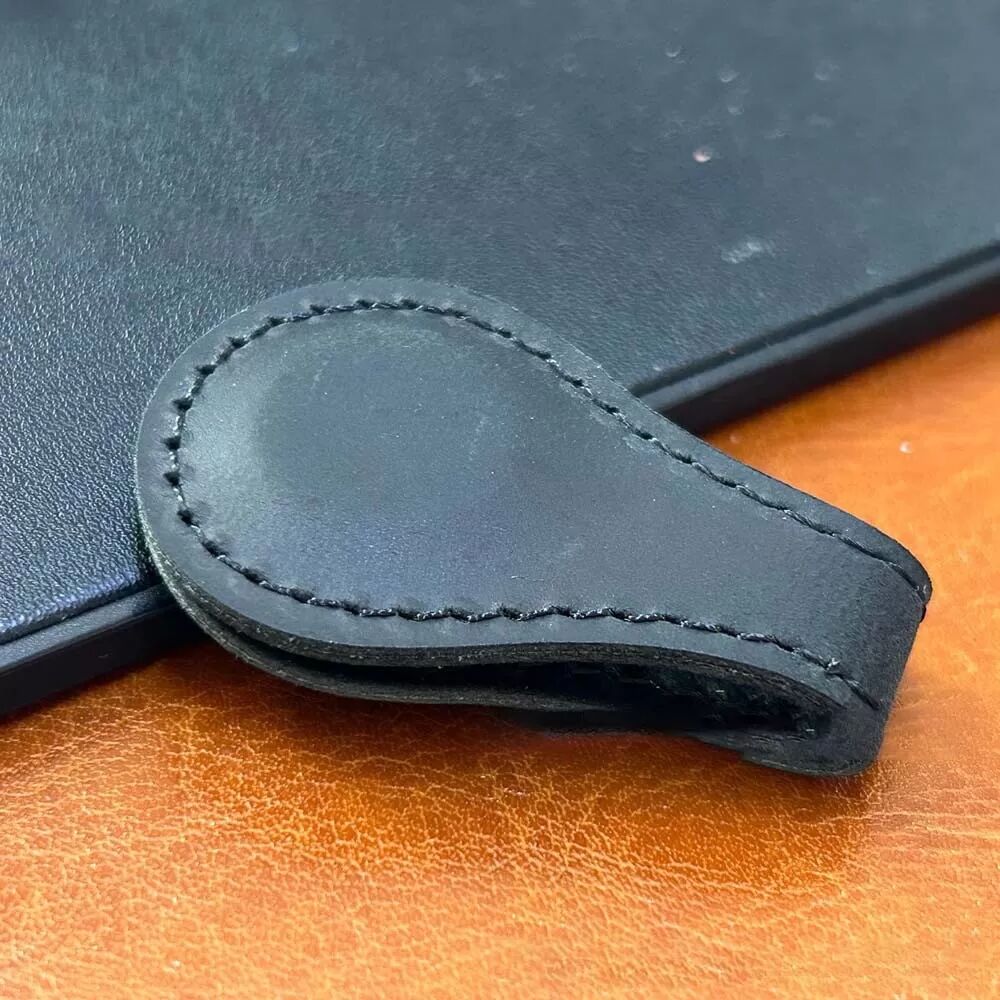 INF Handgefertigtes magnetisches Lesezeichen aus Leder - Vintage-Stil Seitenmarkierer Schwarz